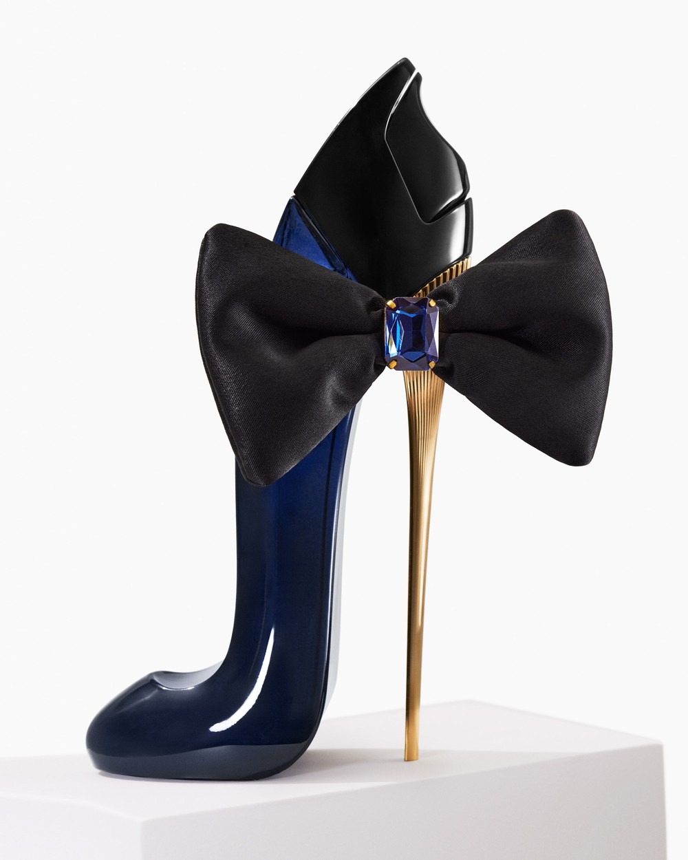 Carolina Herrera Good Girl Bow - Home Fragrance White Jasmine reseña y precio